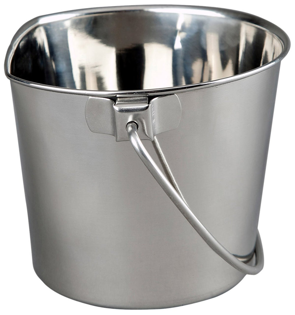 Advance Pet Products 6-quart flat-side bucket hangs on a crate for mess-free feeding.