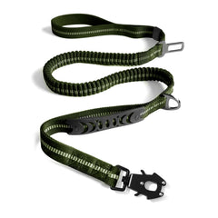 AirUIDOG leash frog-clip in action showing secure quick-release for daily walks.