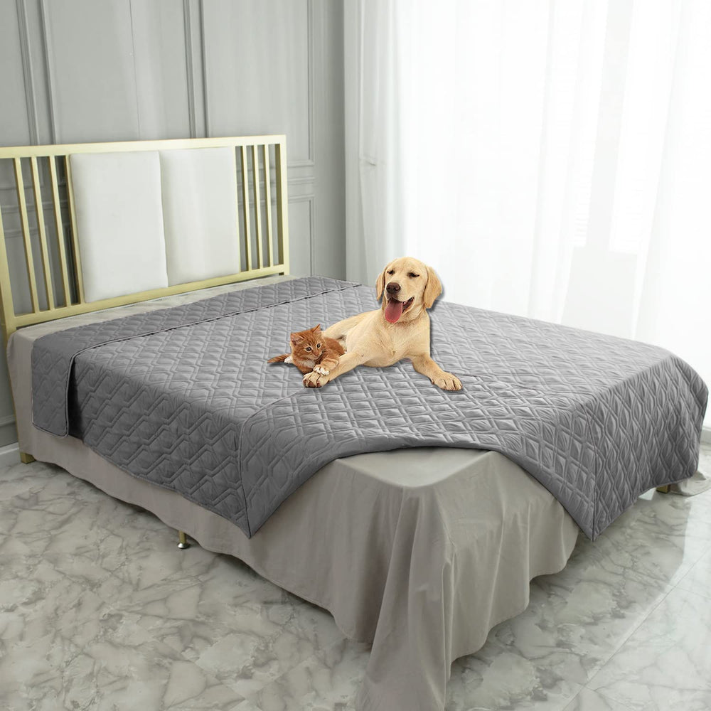 Ameritex waterproof blanket dog bed cover protects furniture from spills