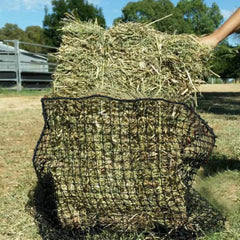 Aoneky Knotless Hay Net shows 1.5-inch openings for steady hay pull-out.