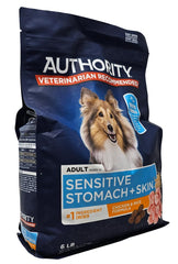 Authority chicken and rice ingredients close-up shows gentle digestion base.