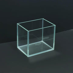 AWXZOM ultra-white glass close-up shows crystal clarity for clear viewing.