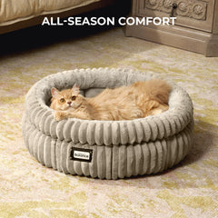 BALANCE cat bed features a higher edge that supports neck and head.