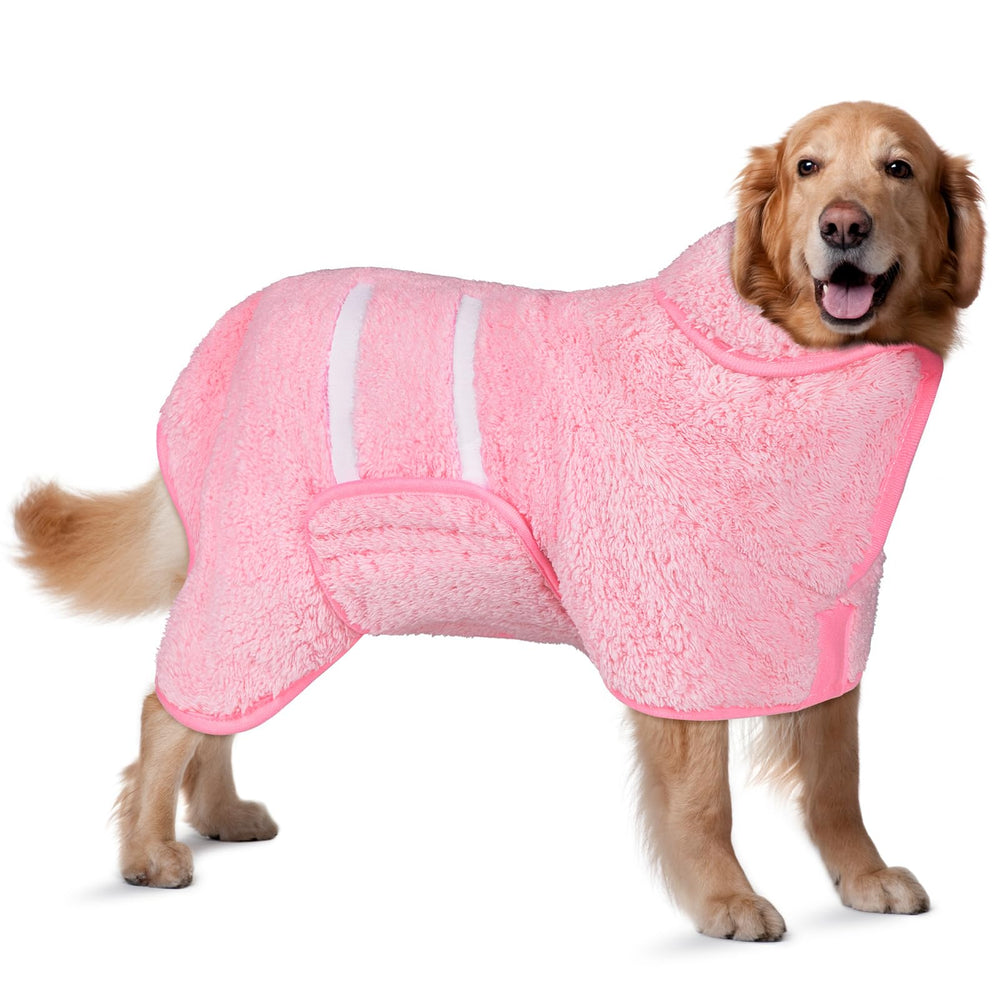 Bienbee dog bathrobe with quick-drying fabric dries fur faster after bath.