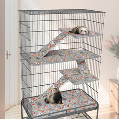Waterproof bottom layer of Bienbee liner keeps cage dry.