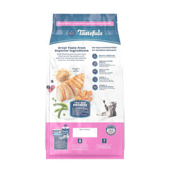 Blue Buffalo Tastefuls chicken-first ingredient close-up for real protein