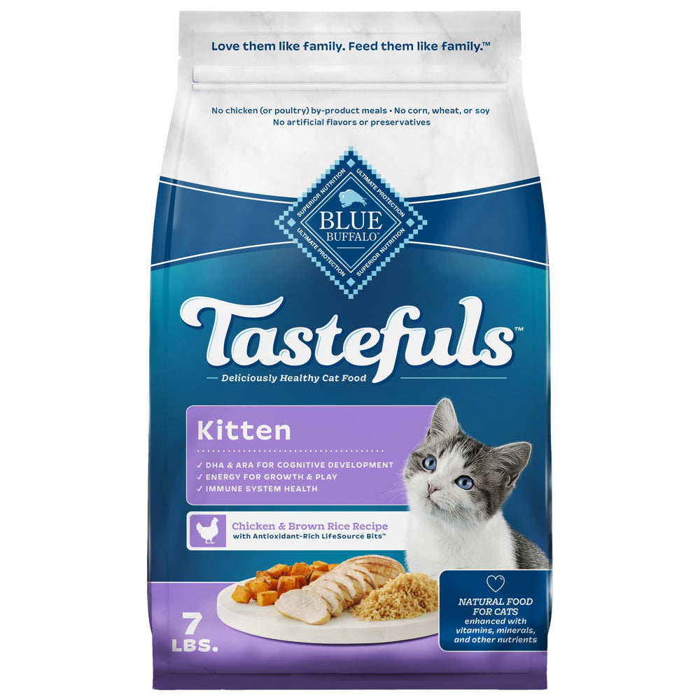 Blue Buffalo Tastefuls kitten dry food with real chicken as first ingredient for growth