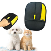 CAIBAO glove in front view removes pet fur from a sofa quickly.