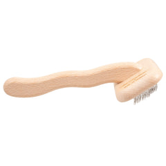 Chris Christensen Mark I Slicker Beechwood handle offers ergonomic comfort.