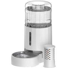 CZPET automatic 4L dispenser bottle keeps pets hydrated with gravity refill.