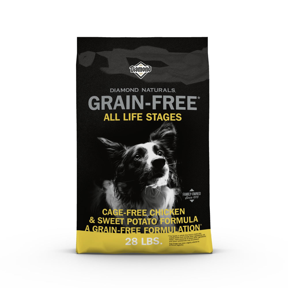 Diamond Naturals grain-free chicken kibble in bag highlighting real chicken as the #1 ingredient for lean energy.