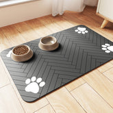 DK177 Pet Feeding Mat absorbs spills quickly, keeping feeding areas clean and paws dry.