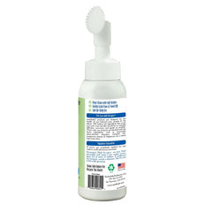 Earthbath Paw Wash foam application demonstrates easy foam-on cleaning.