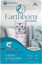 Earthborn Holistic Wild Sea Catch bag front shows grain-free, protein-rich nutrition for carnivore-inspired cats.