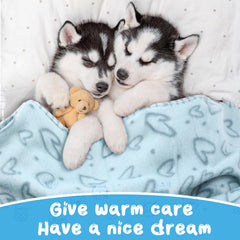 Eccliy double-sided fleece blanket is soft and lightweight for quick warmth.