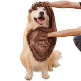 EDENATURE Dog Towel microfiber absorption close-up showing rapid water uptake