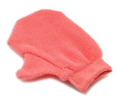 Epona Ulta-Mitt in action, a versatile grooming mitt for wet bathing and dry grooming.
