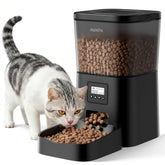 Espelho automatic cat feeder front view showing programmable design for regular meals.