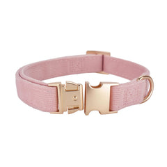 Ewinoom leash 5 ft with rose-gold swivel snap for easy clipping.