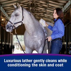 Farnam Vetrolin Bath conditioners protect coat from pollutants.