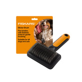 Fiskars Pet Slicker Brush close-up on bristles for gentle grooming
