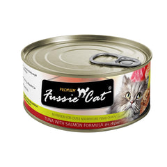 Fussie Cat served in bowl showing grain-free formula for dinner
