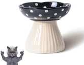 Giciubui mushroom cat bowl in black highlighting the stylish design and sturdy ceramic build.