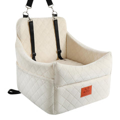 GL GLENSLAVE dog seat front view, enhances safety during car trips.