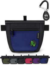 Gobeigo treat pouch with strong magnet closure for spill-free snacking on the go