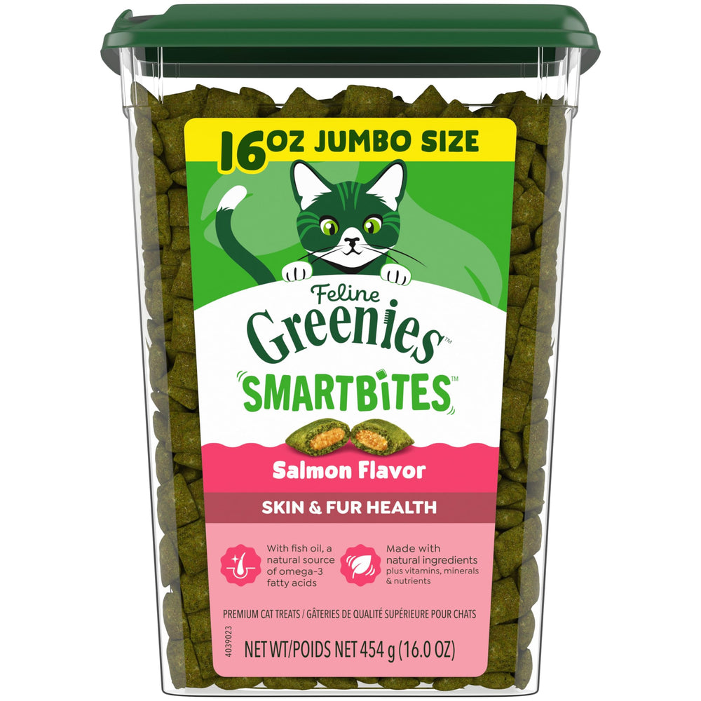 Greenies Smartbites Salmon Flavor treats with crunchy exterior and soft interior for cats