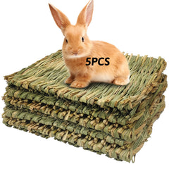 Hamiledyi grass mat pack 5 provides safe chew entertainment for small pets.