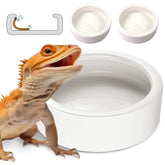 HELIME worm dish close-up on bright white ceramic for easy worm catching