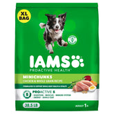 IAMS Proactive Health Minichunks chicken bag: real chicken first ingredient supports balanced nutrition.