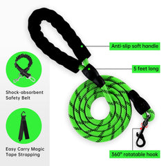 IVY&LANE front clip detail highlighting anti-pull design for small dogs