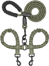 iYoShop Dual Dog Leash with 360° swivel enables tangle-free walks.