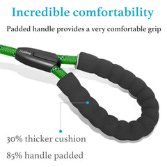 iyoshop Dual Dog Leash tangle-free design allows dogs to move freely.