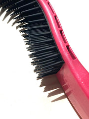 KittyWand whisker bristles with firm tips lift loose fur.