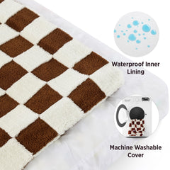 LE SURE removable washable cover for easy cleanup after muddy escapades.