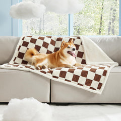LE SURE blanket features flower pattern for stylish, cozy protection on furniture.