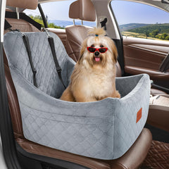 Lealchum car seat with adjustable straps ensures a secure fit.