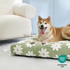 LE SURE large dog bed with removable cover in green for easy cleaning.