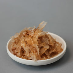 Life Essentials Bonito Flakes used as a training treat for cats and dogs.