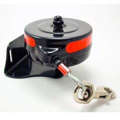 Lixit stake-tie-out shows 360-degree roaming with a durable cable.