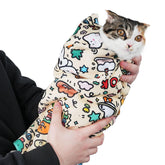 maiwoste elephant cat wrap close-up showing secure self-adhering design for grooming