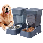 Meikuler Pets Auto Feeder shows 5.2L capacity for extended meals.