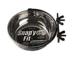 MidWest Snap’y Fit 20oz bowl mounted on crate prevents spills during meals.