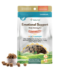 NaturVet Scoopables bottle label close-up, daily calming support.