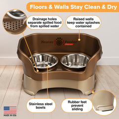 Drainage system and splash-proof walls of Neater Feeder Deluxe keep area dry