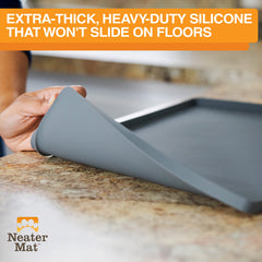 Neater Mat anti-slip bottom stops bowls from sliding.