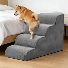 Close-up of the non-slip base on Newbulig stairs ensures sturdy footing.